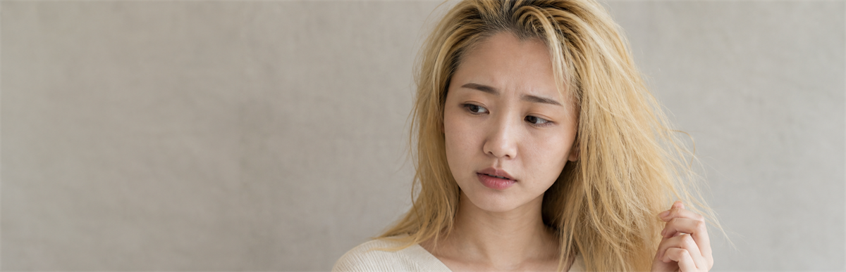 グッバイオレンジがおすすめできない人のイメージ（ハイブリーチで黄色く傷んだ髪）