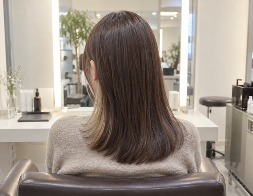 インナーカラーの染めたて。内側のベージュがしっかり入っている状態